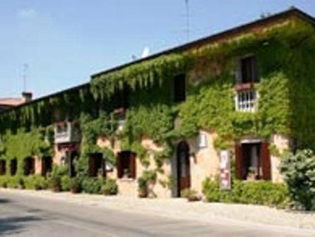 Principato Di Ariis Hotell Rivignano Exteriör bild