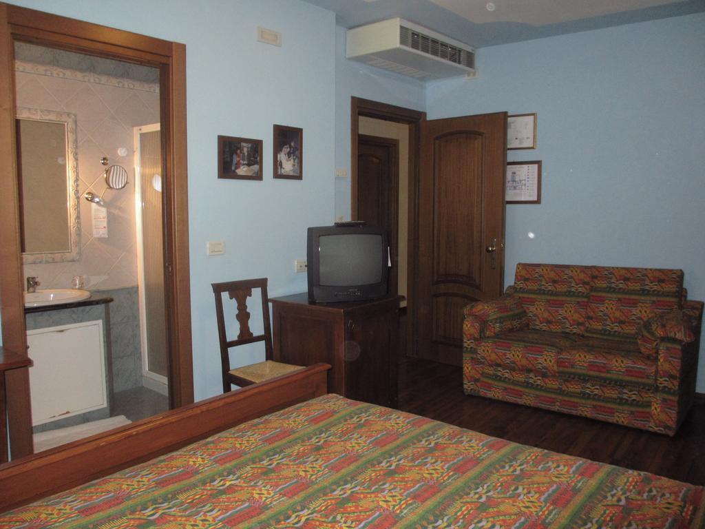 Principato Di Ariis Hotell Rivignano Exteriör bild